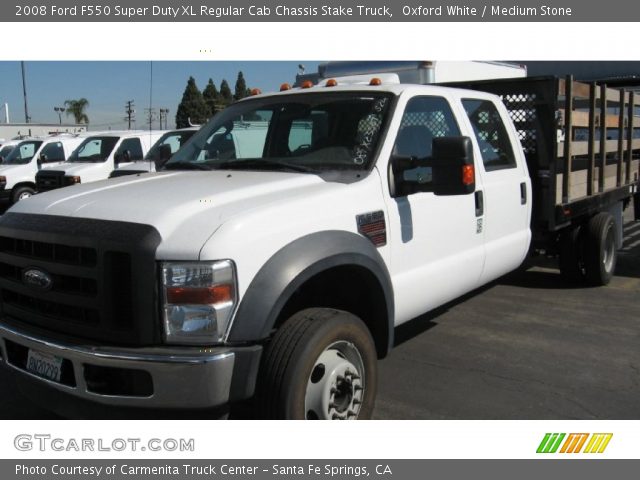 2008 Ford F550 Super Duty XL Regular Cab Chassis Stake Truck in Oxford White