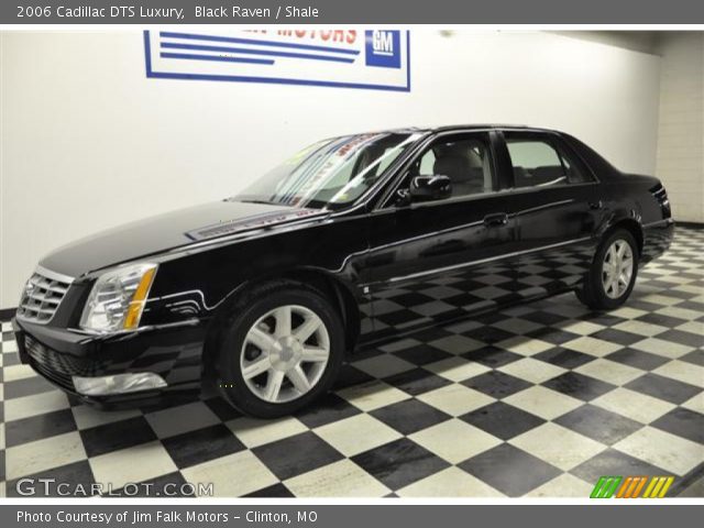 2006 Cadillac DTS Luxury in Black Raven