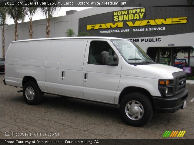 2011 Ford E Series Van E250 XL Cargo in Oxford White