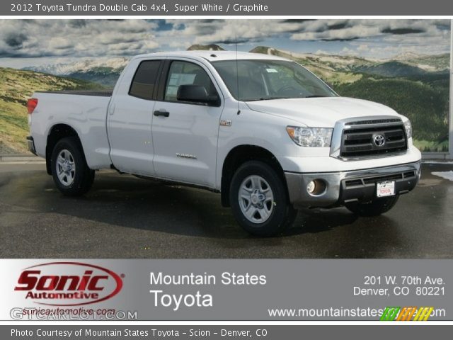 2012 Toyota Tundra Double Cab 4x4 in Super White