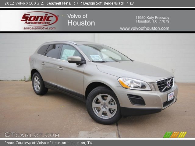 2012 Volvo XC60 3.2 in Seashell Metallic