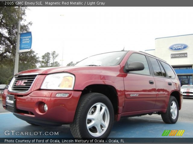 2005 GMC Envoy SLE in Magnetic Red Metallic