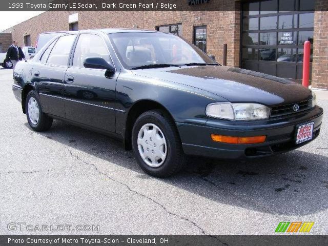 1993 Toyota Camry LE Sedan in Dark Green Pearl