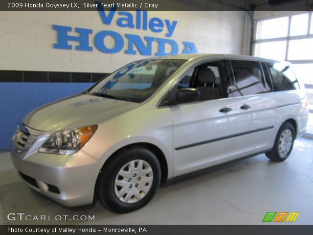 2009 Honda Odyssey LX in Silver Pearl Metallic