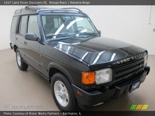 1997 Land Rover Discovery SE in Beluga Black