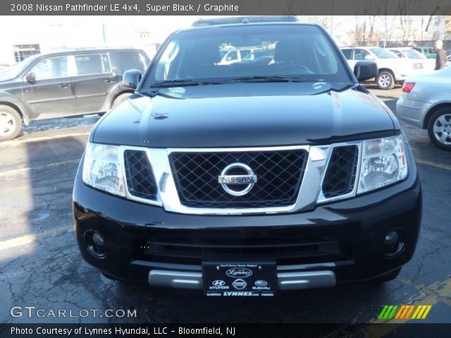 2008 Nissan Pathfinder LE 4x4 in Super Black
