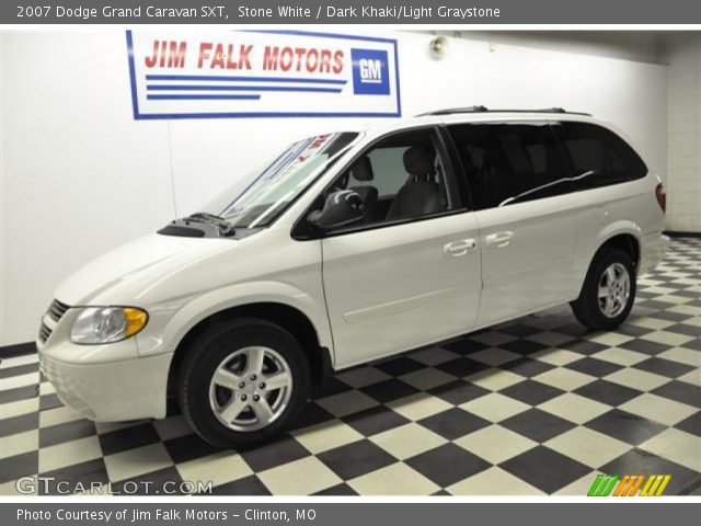 2007 Dodge Grand Caravan SXT in Stone White