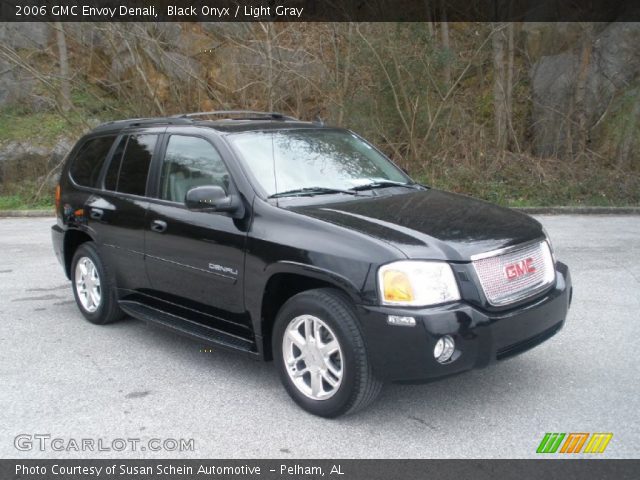 2006 GMC Envoy Denali in Black Onyx