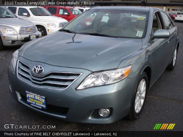 2010 Toyota Camry XLE in Aloe Green Metallic