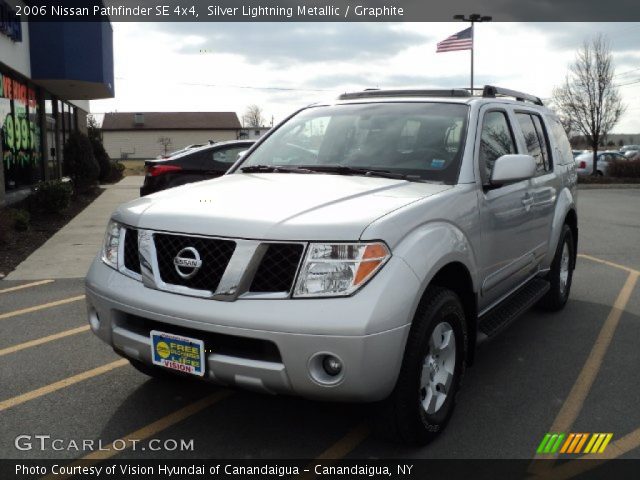 2006 Nissan Pathfinder SE 4x4 in Silver Lightning Metallic