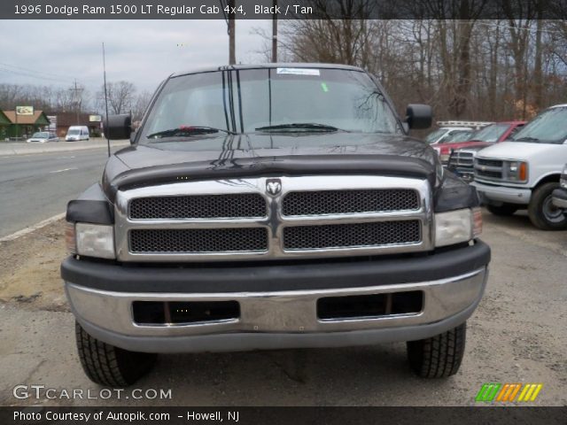 1996 Dodge Ram 1500 LT Regular Cab 4x4 in Black