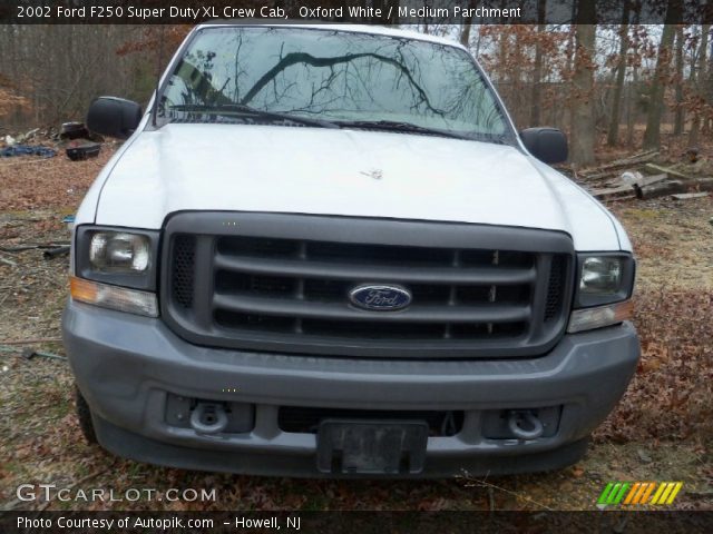 2002 Ford F250 Super Duty XL Crew Cab in Oxford White