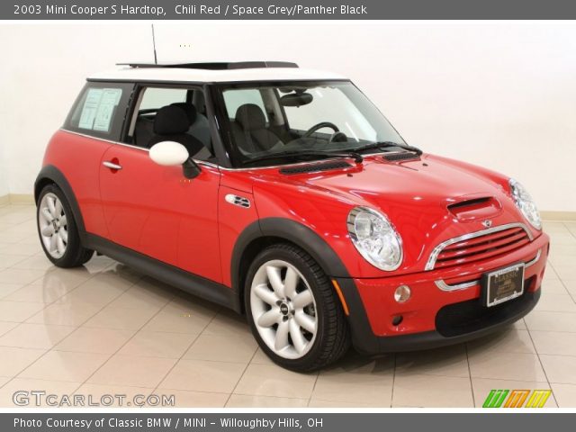 2003 Mini Cooper S Hardtop in Chili Red