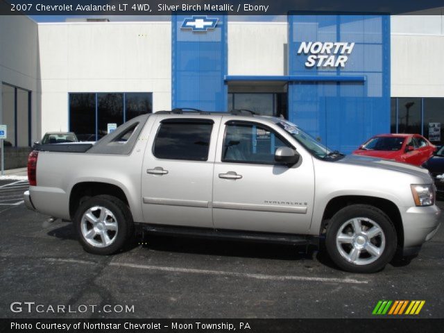 2007 Chevrolet Avalanche LT 4WD in Silver Birch Metallic