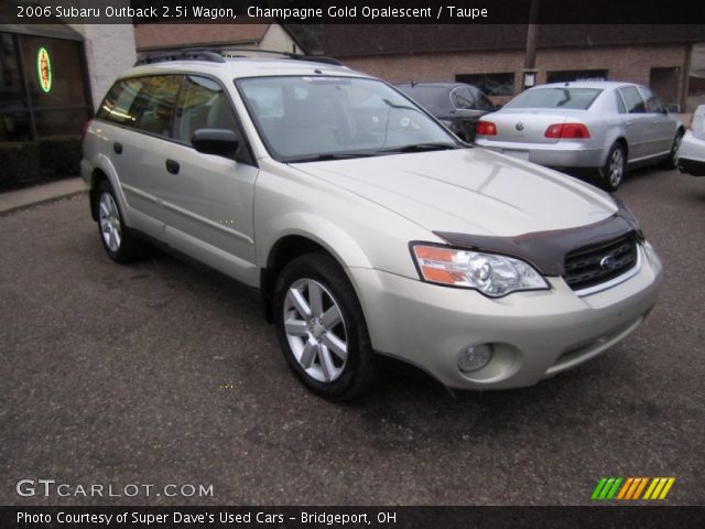 2006 Subaru Outback 2.5i Wagon in Champagne Gold Opalescent