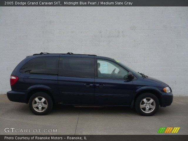 2005 Dodge Grand Caravan SXT in Midnight Blue Pearl