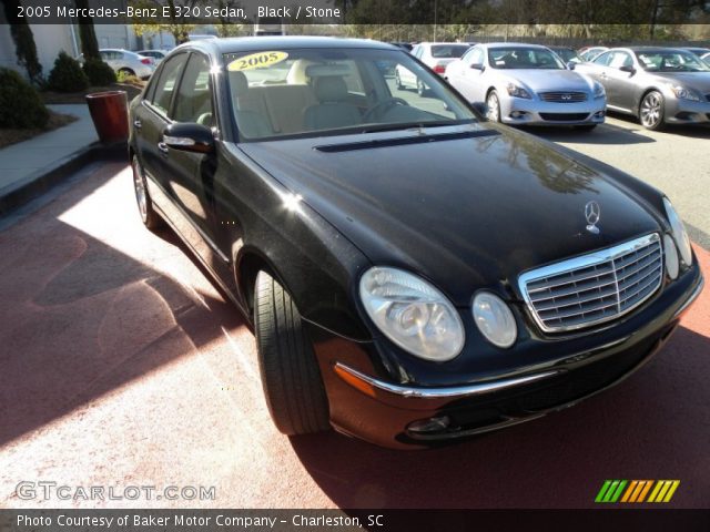 2005 Mercedes-Benz E 320 Sedan in Black