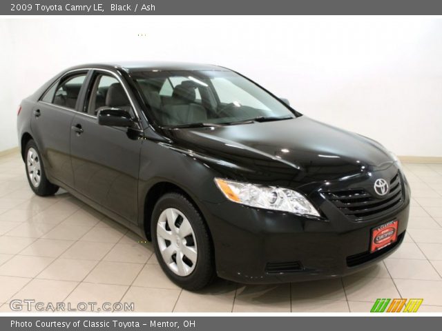 2009 Toyota Camry LE in Black