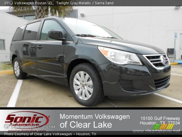 2012 Volkswagen Routan SEL in Twilight Gray Metallic