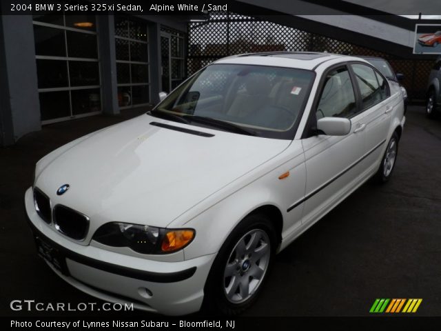 2004 BMW 3 Series 325xi Sedan in Alpine White