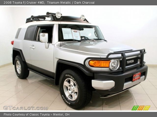 2008 Toyota FJ Cruiser 4WD in Titanium Metallic