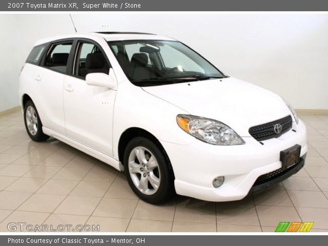 2007 Toyota Matrix XR in Super White