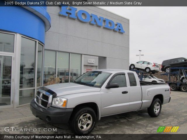 2005 Dodge Dakota ST Club Cab 4x4 in Bright Silver Metallic