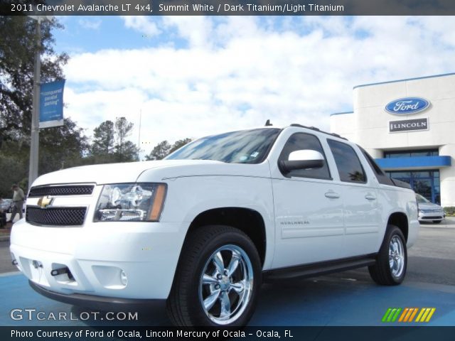 2011 Chevrolet Avalanche LT 4x4 in Summit White