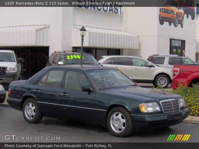 1995 Mercedes-Benz E 320 Sedan in Brilliant Emerald Pearl