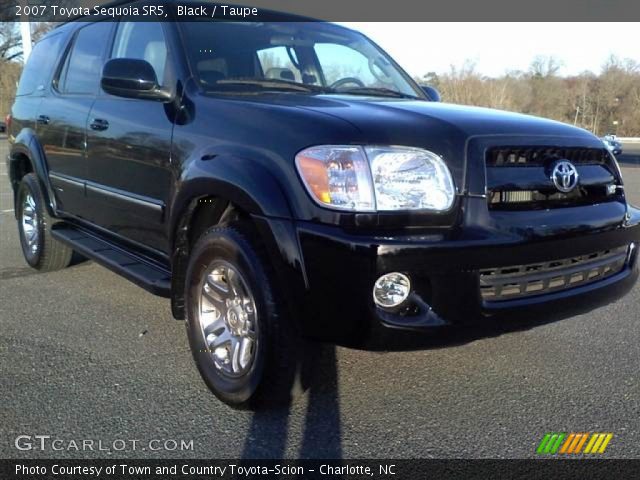 2007 Toyota Sequoia SR5 in Black
