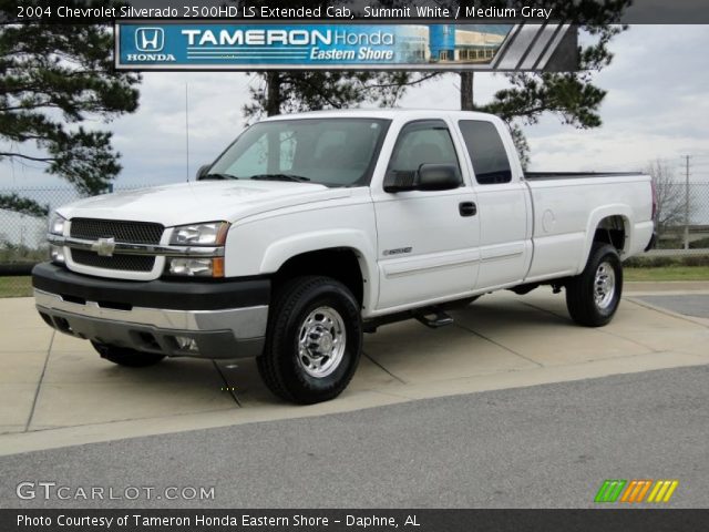2004 Chevrolet Silverado 2500HD LS Extended Cab in Summit White