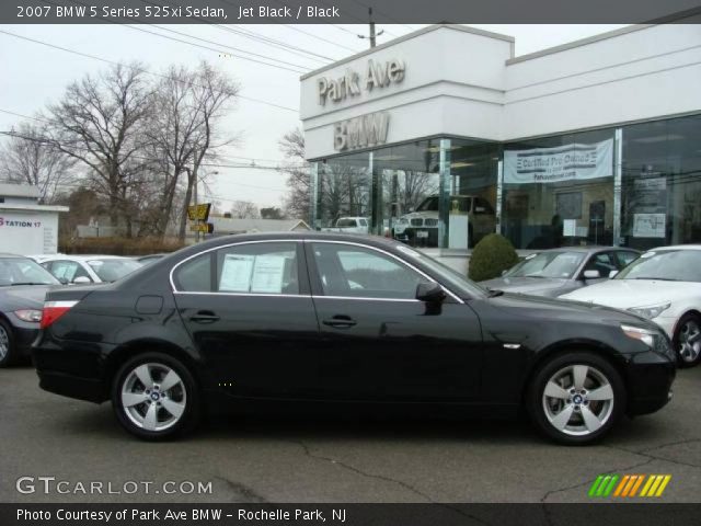 2007 BMW 5 Series 525xi Sedan in Jet Black