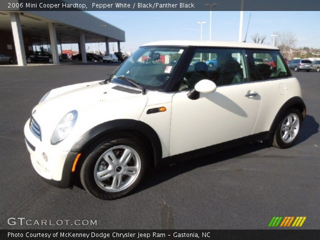 2006 Mini Cooper Hardtop in Pepper White