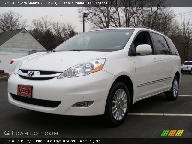 2009 Toyota Sienna XLE AWD in Blizzard White Pearl