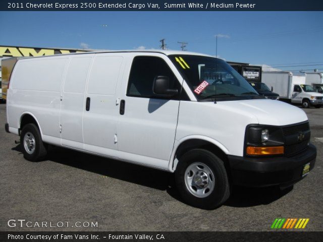 2011 Chevrolet Express 2500 Extended Cargo Van in Summit White