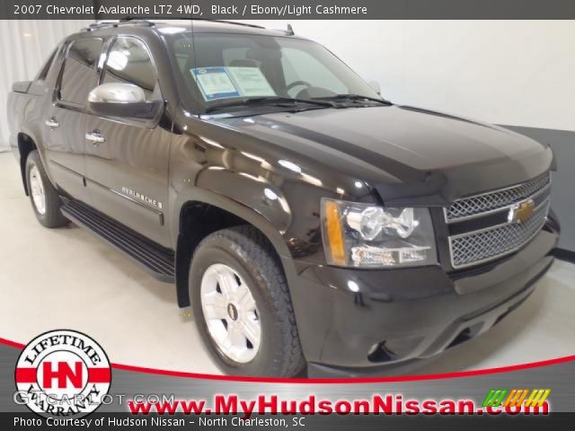 2007 Chevrolet Avalanche LTZ 4WD in Black