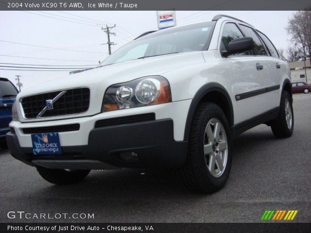 2004 Volvo XC90 T6 AWD in Ice White