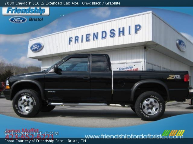 2000 Chevrolet S10 LS Extended Cab 4x4 in Onyx Black