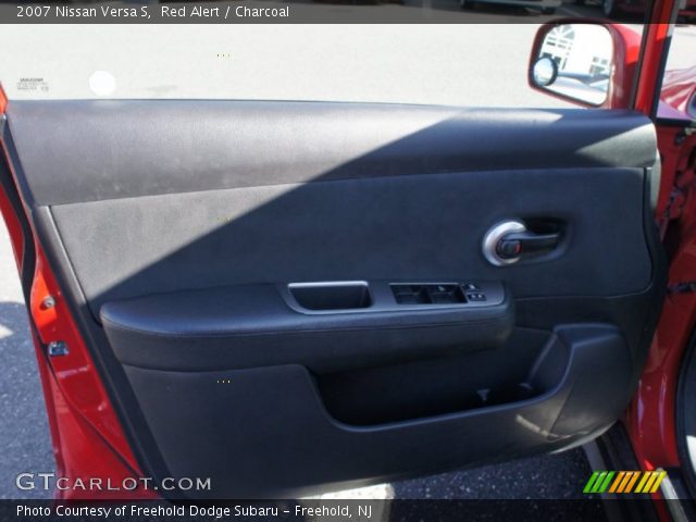 2007 Nissan Versa S in Red Alert