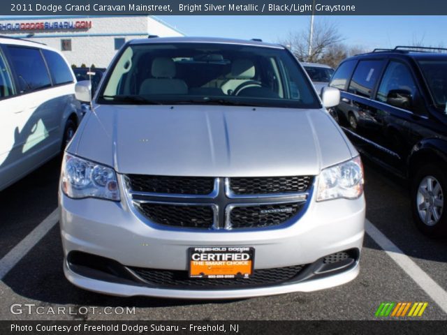 2011 Dodge Grand Caravan Mainstreet in Bright Silver Metallic