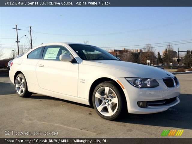 2012 BMW 3 Series 335i xDrive Coupe in Alpine White
