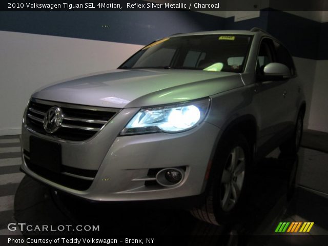 2010 Volkswagen Tiguan SEL 4Motion in Reflex Silver Metallic
