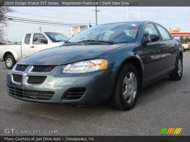 2006 Dodge Stratus SXT Sedan in Magnesium Pearlcoat