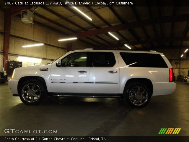 2007 Cadillac Escalade ESV AWD in White Diamond