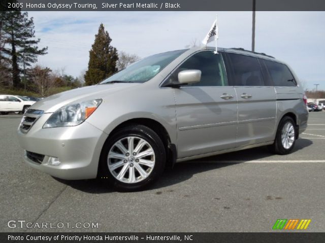 2005 Honda Odyssey Touring in Silver Pearl Metallic