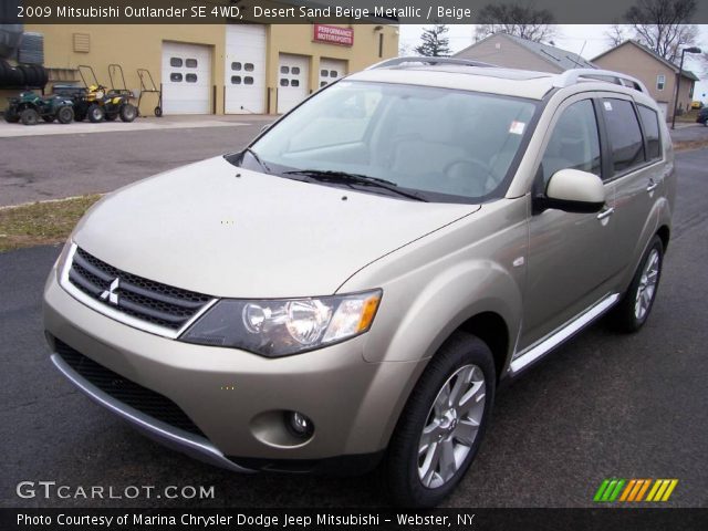 2009 Mitsubishi Outlander SE 4WD in Desert Sand Beige Metallic