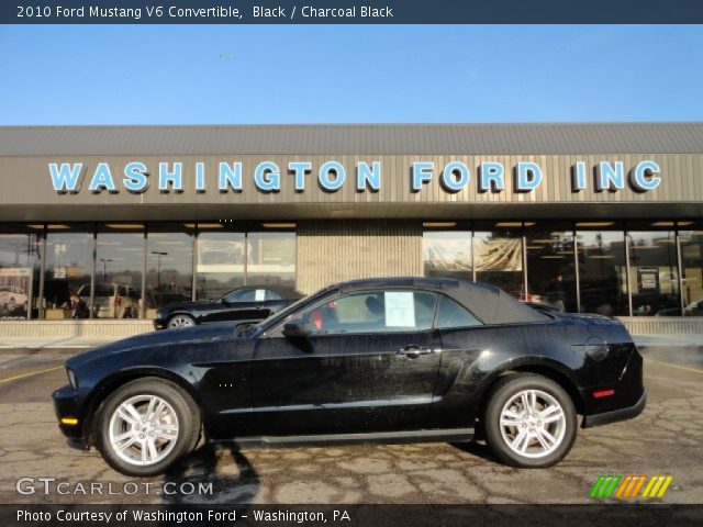 2010 Ford Mustang V6 Convertible in Black