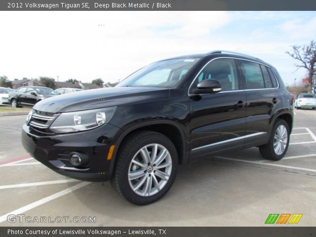 2012 Volkswagen Tiguan SE in Deep Black Metallic