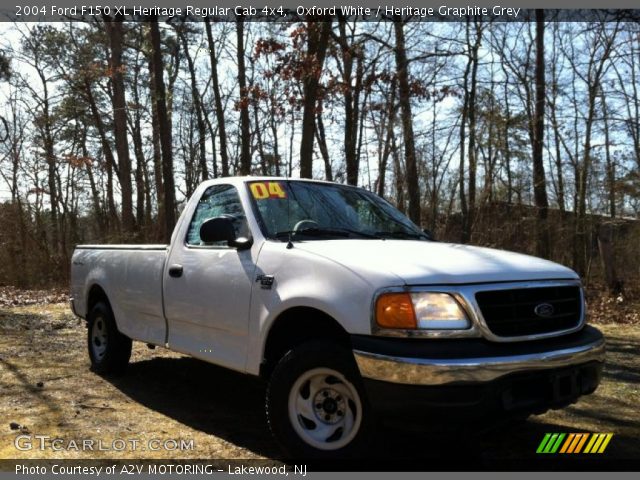 2004 Ford F150 XL Heritage Regular Cab 4x4 in Oxford White