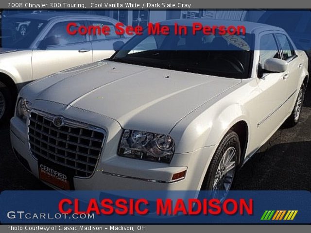 2008 Chrysler 300 Touring in Cool Vanilla White
